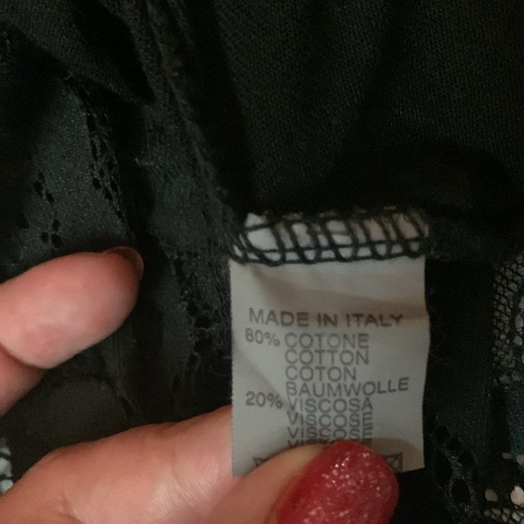 Dis Moi, stunning black Italian lace cold shoulder top, L-XL - Picture 11 of 11